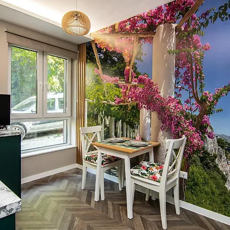 Appartement Tiny In Center Of *