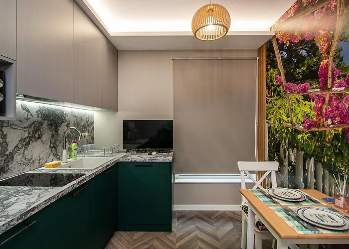 Tiny In Center Of アパート ヴァルナ